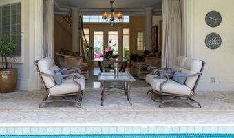 917 Iiwi St, Honolulu, HI 96816