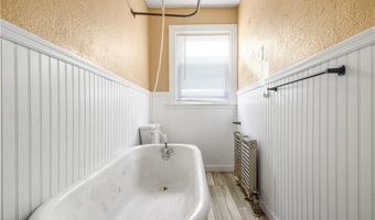 43 Mary Ave, East Providence, RI 02914
