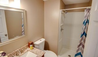 5204 Pin Oak Dr, Alton, IL 62002