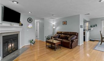 44 Knoll Pl D, North Providence, RI 02904