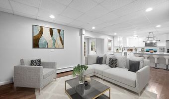 853 Oxford St S, Auburn, MA 01501