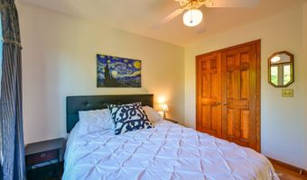 5 Warwick Ln, Athens, OH 45701