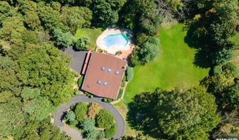 46 Overlook Rd, Alpine, NJ 07620