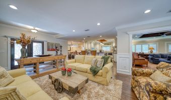 1666 ROBIN HOOD Ln, Clearwater, FL 33764