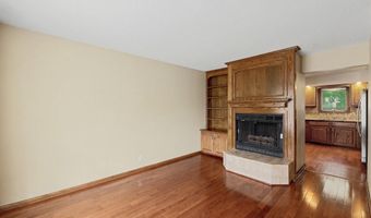 4628 N Farmstead Ct, Bel Aire, KS 67220