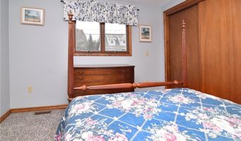 151 E Shore Rd, Narragansett, RI 02882