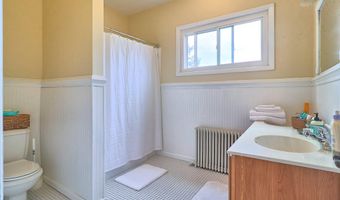 28 Manning Blvd 2, Albany, NY 12203