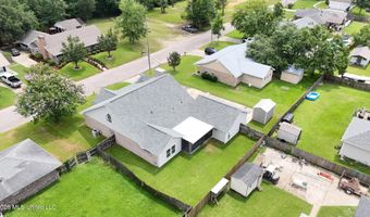246 Pine Driveway, Bay St. Louis, MS 39520