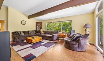 109 Country Club Rd, Avon, CT 06001