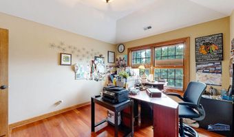 1535 S Douglas Ave, Arlington Heights, IL 60005