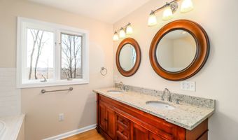 73 A Long Meadow Hill Rd, Brookfield, CT 06804