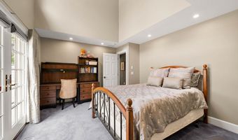 56 Oak Dr, Bedford, NH 03110