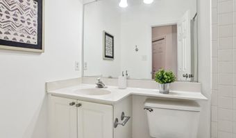 4691 LONGSTREET Ln 202, Alexandria, VA 22311