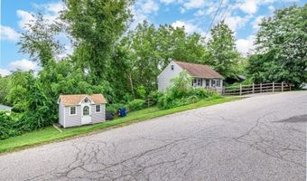 1 Robins Ter, Alloway, NJ 07422