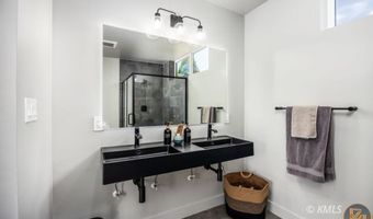 4225 N Uintah Dr, Alton, UT 84710