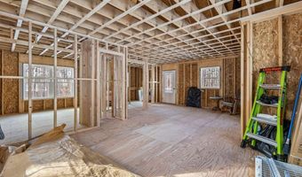 198 Senator Black Rd, Baldwin, ME 04091