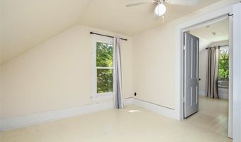 920 Grove St, Baldwin City, KS 66006