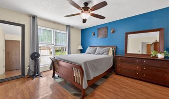 100 Holly Green Dr, Ballwin, MO 63021