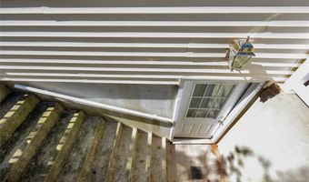 142 Cedar St, Amityville, NY 11701