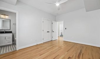 924 28TH St S, Arlington, VA 22202