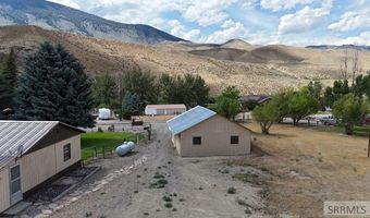 425 River Dr, Challis, ID 83226