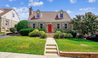121 S FENWICK St, Arlington, VA 22204