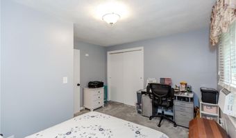 10 Pembroke Dr, Johnston, RI 02919