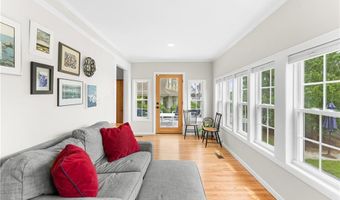1144 Narragansett Blvd, Cranston, RI 02905