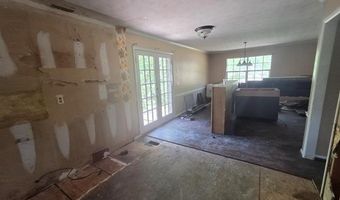 1201 LAKESHORE Dr, Anniston, AL 36207