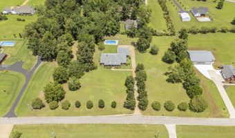 809 TWELVE OAKS Dr, Adamsville, TN 38310
