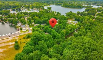 619 Portage Lakes Dr, Akron, OH 44319