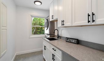 1362 Manzanita Ct, Santa Rosa, CA 95404