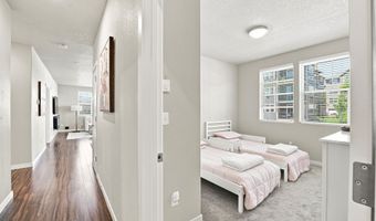 17051 SW APPLEDALE Rd 203, Beaverton, OR 97007