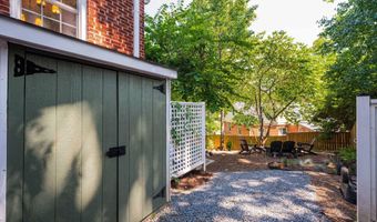 5706 9TH Rd N, Arlington, VA 22205