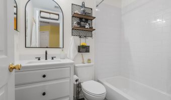 6 ELCO Ct, Bayonne, NJ 07002