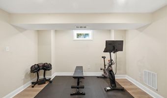 110 STEWART Ave, Alexandria, VA 22301