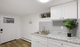 45 N Ronald Dr, Amityville, NY 11701