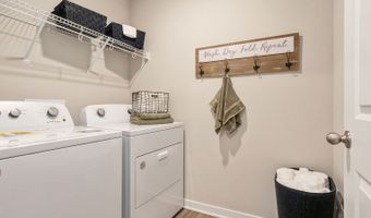 1004 33RD St SE, Altoona, IA 50009