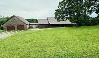 300 Round Up Ln, Bakersfield, MO 65609