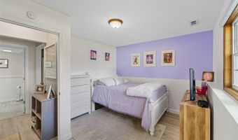 1028 7th St NW, Altoona, IA 50009