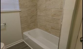 204 Dobbs St, Benton, AR 72015