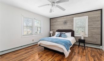 84 Hickory Dr, East Greenwich, RI 02818