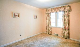 29 Edward Ave, East Providence, RI 02916