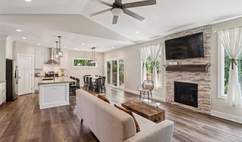 24261 Trail Ridge Ct, Adel, IA 50003
