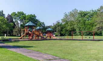 554 N Green Ridge St, Addison, IL 60101