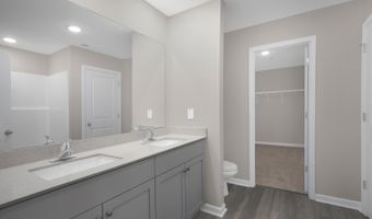 80 Coachman Ln, Autryville, NC 28318