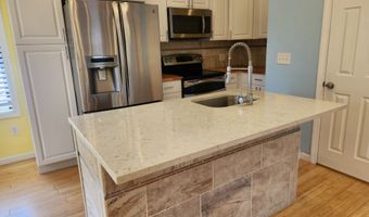 22 Baypath Way, Branford, CT 06405