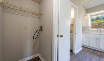 890 HIBISCUS St, Atlantic Beach, FL 32233