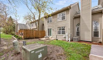 39911 Golf Ln, Antioch, IL 60002