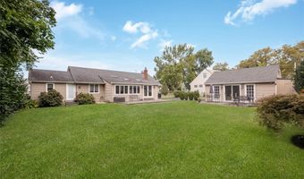 18 Central Ave, Amityville, NY 11701